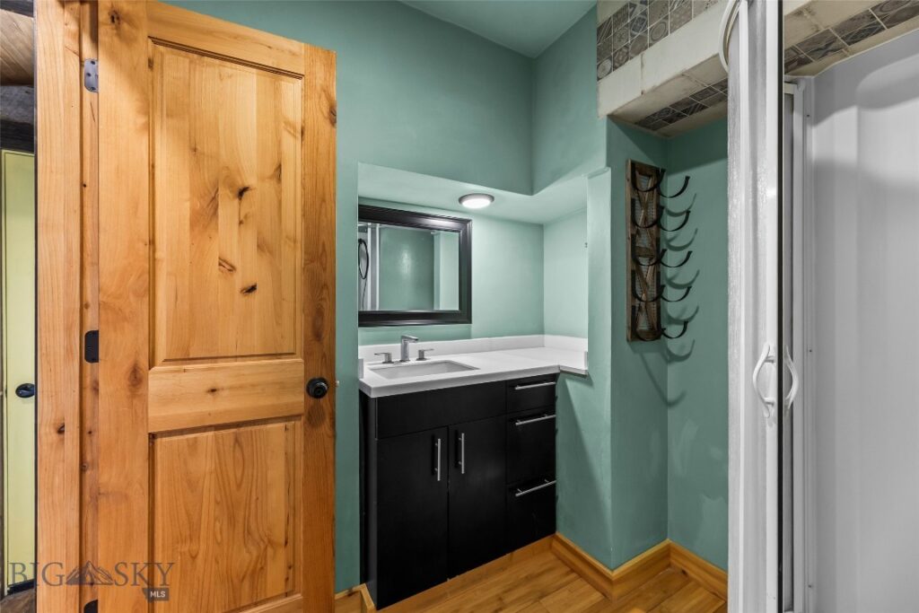 108 S 3rd Street, Livingston MT 59047