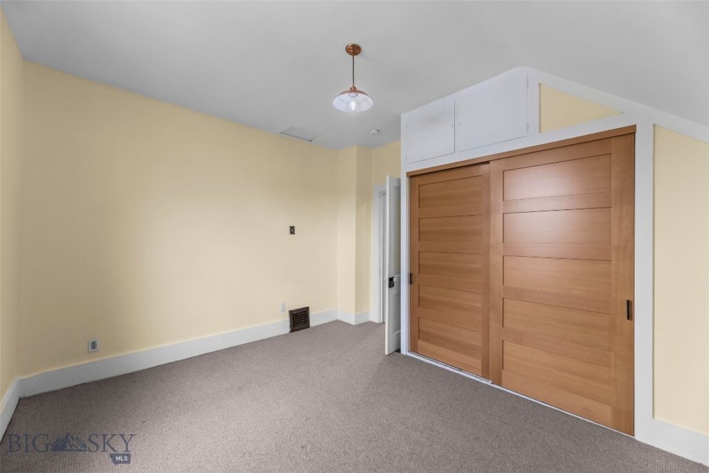 108 S 3rd Street, Livingston MT 59047
