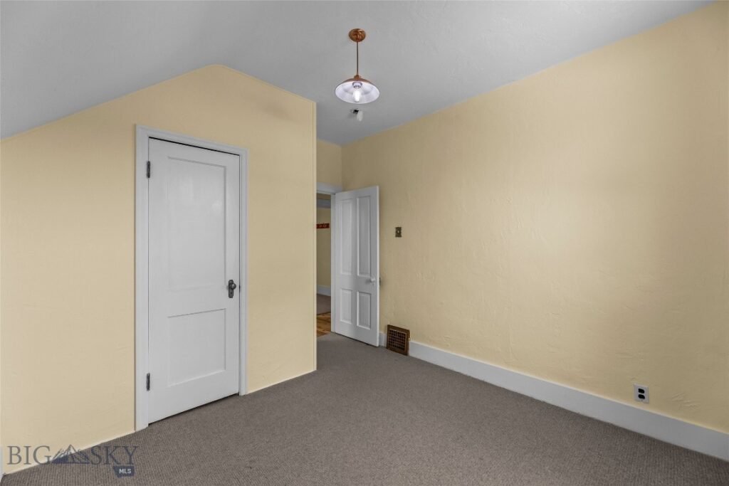 108 S 3rd Street, Livingston MT 59047