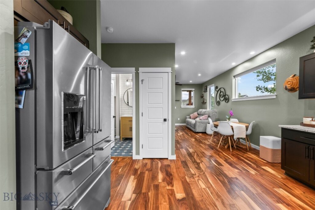 4448 Shadowglen Drive, Bozeman MT 59718