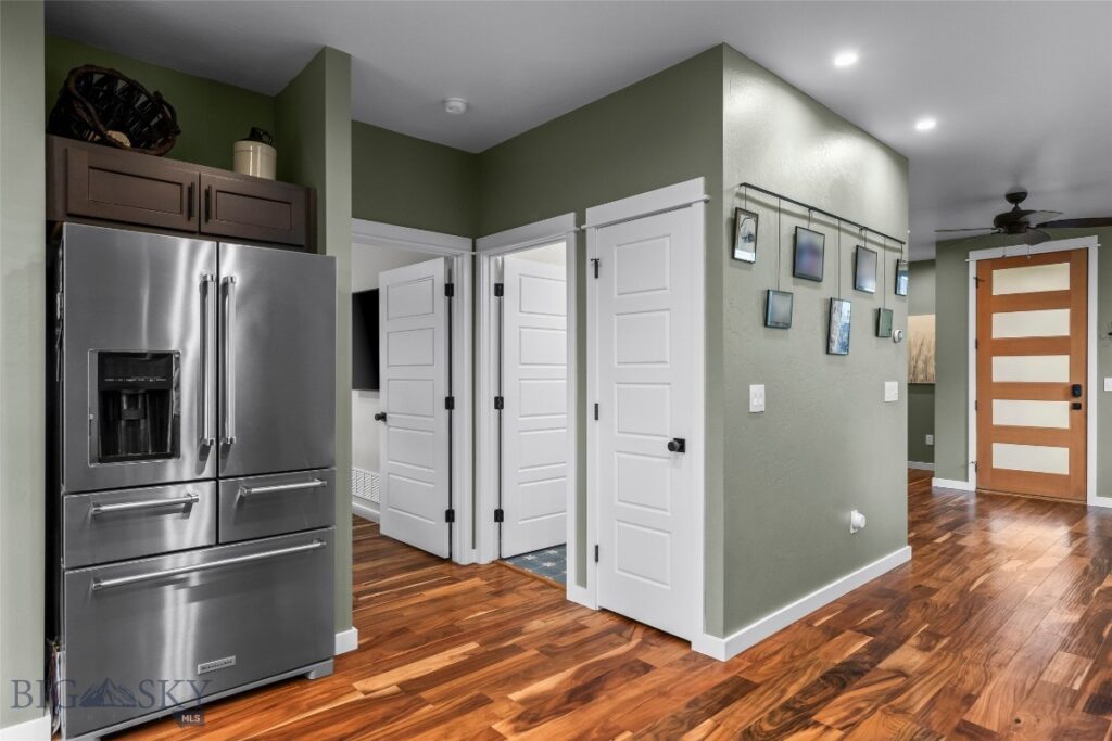 4448 Shadowglen Drive, Bozeman MT 59718