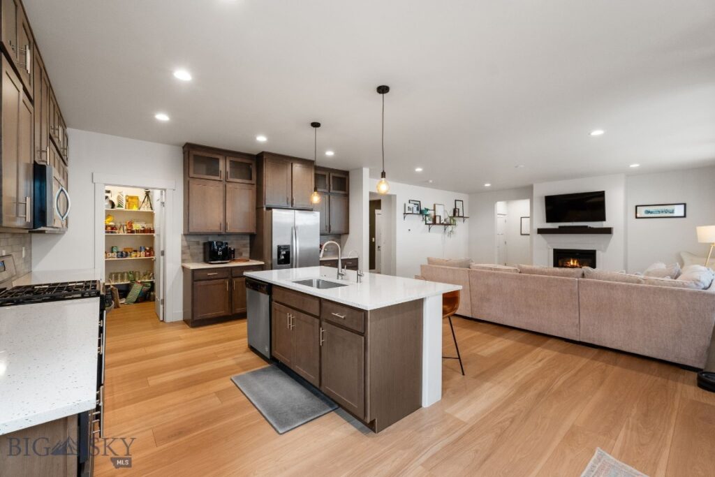 1704 Deadwood Loop, Belgrade MT 59714