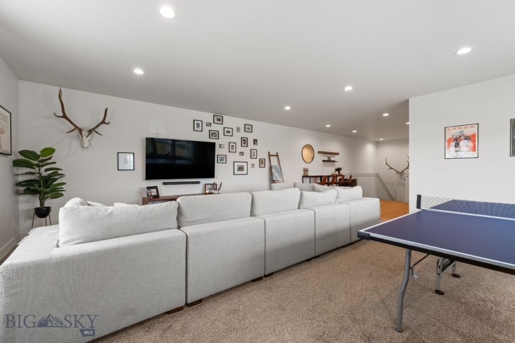 1704 Deadwood Loop, Belgrade MT 59714