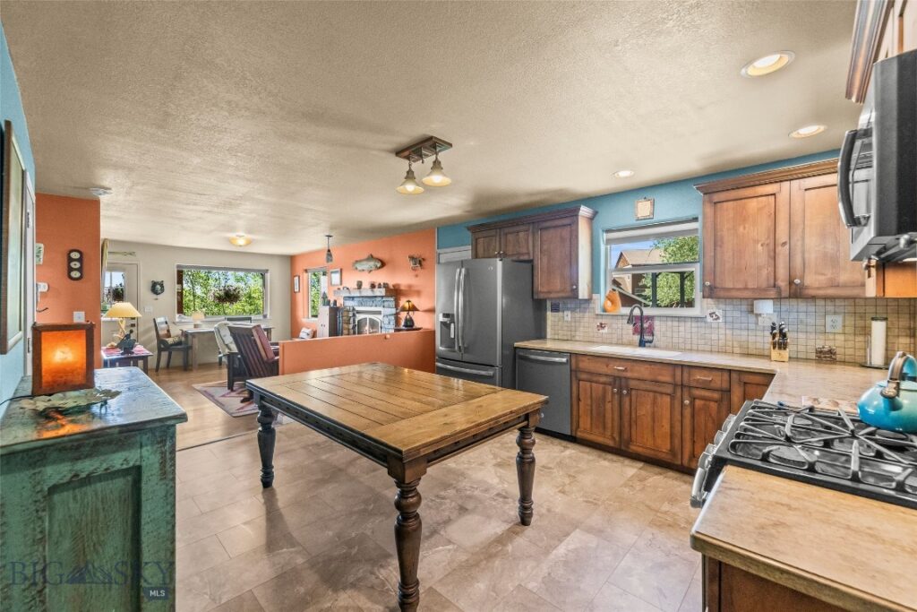 1301 Absaroka Court, Livingston MT 59047