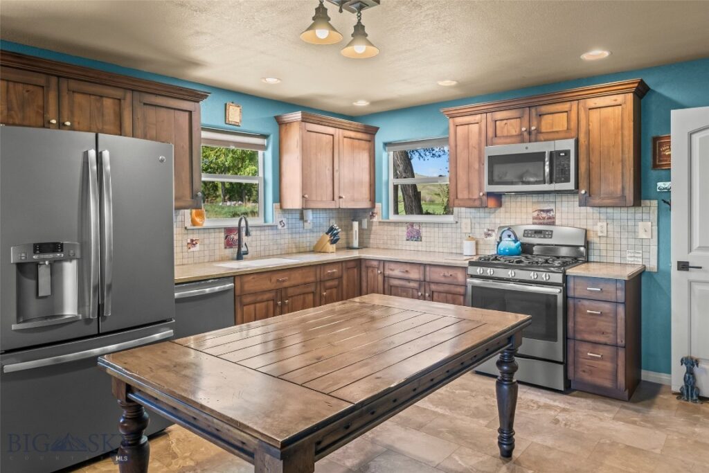1301 Absaroka Court, Livingston MT 59047