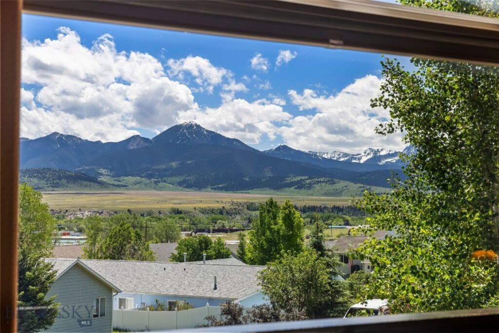 1301 Absaroka Court, Livingston MT 59047