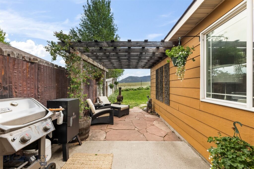 2101 Sun Avenue, Livingston MT 59047