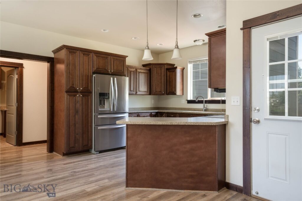 160 Coral Drive, Belgrade MT 59714