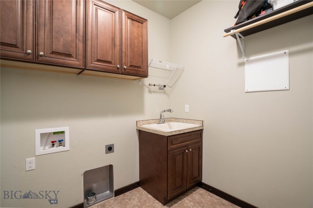 160 Coral Drive, Belgrade MT 59714