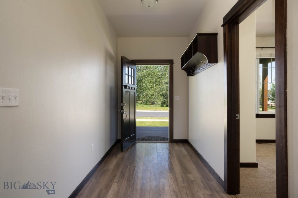 160 Coral Drive, Belgrade MT 59714