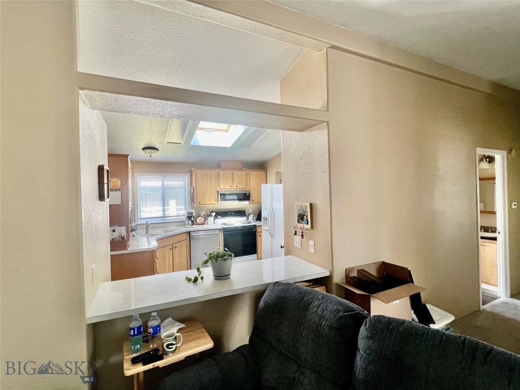 808 Golden West Drive, Belgrade MT 59714