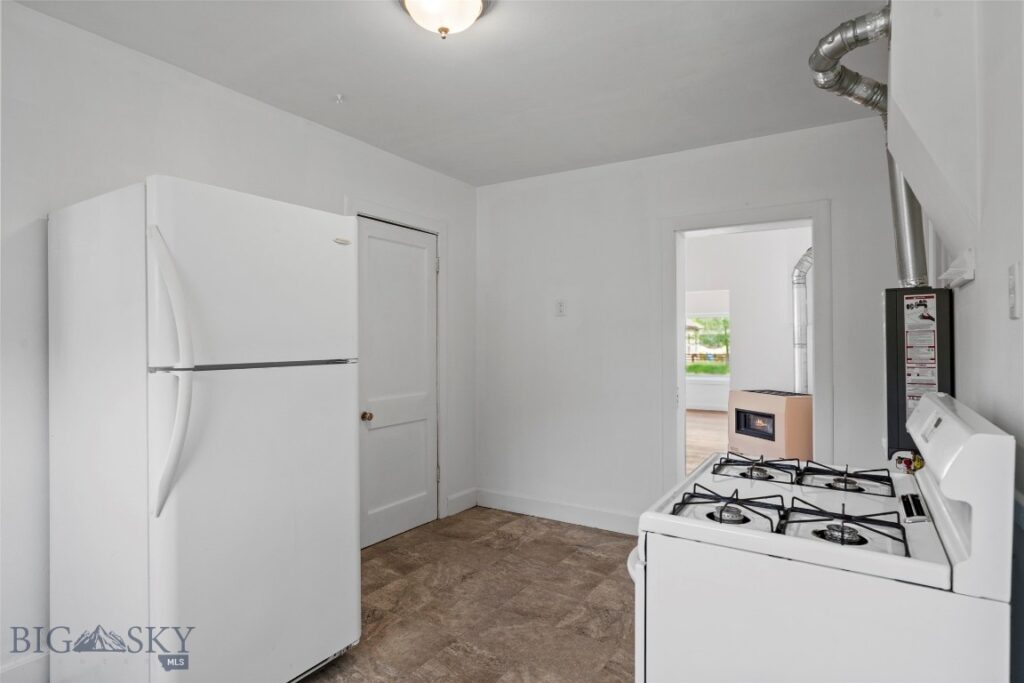 106 S I, Livingston MT 59047