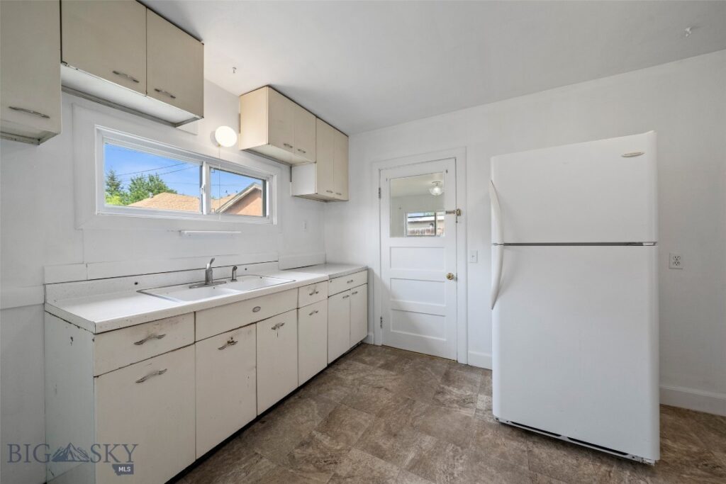 106 S I, Livingston MT 59047