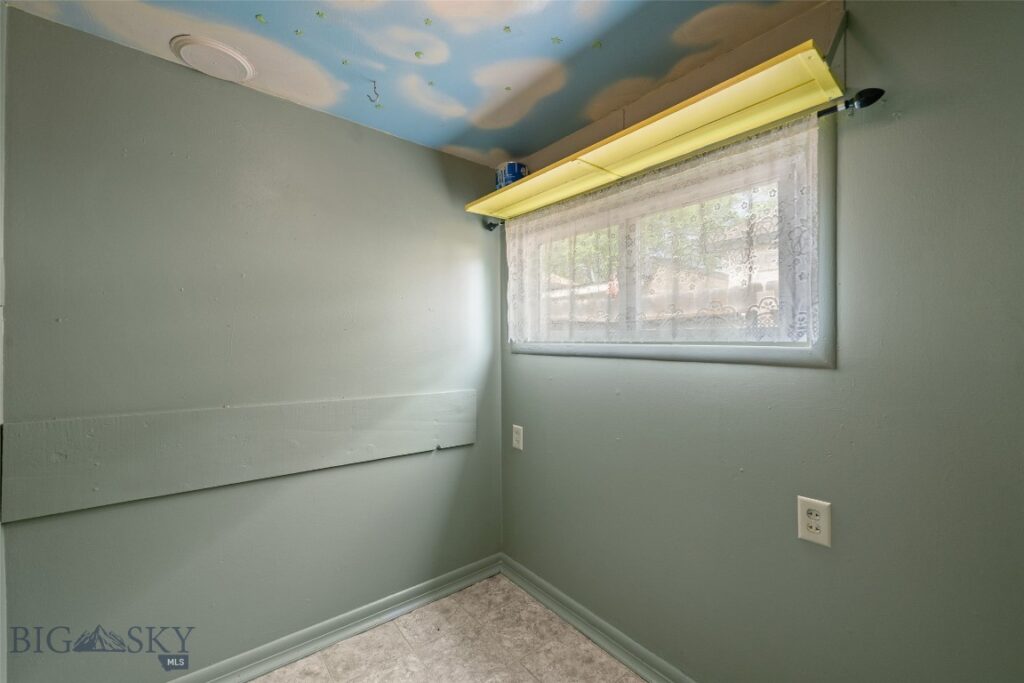 106 S I, Livingston MT 59047