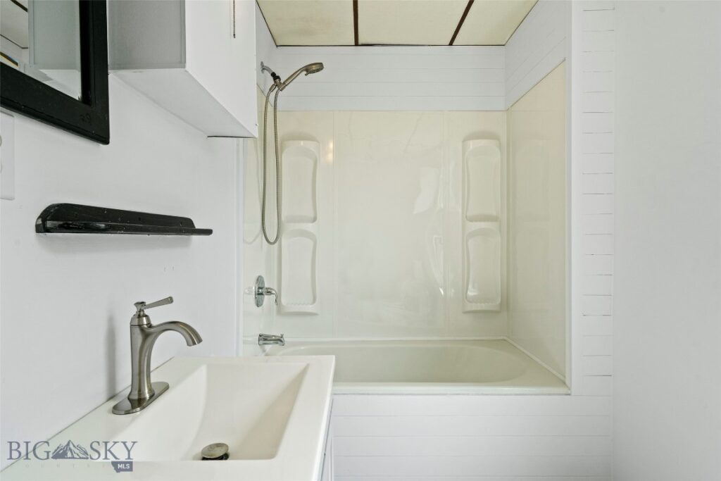 106 S I, Livingston MT 59047