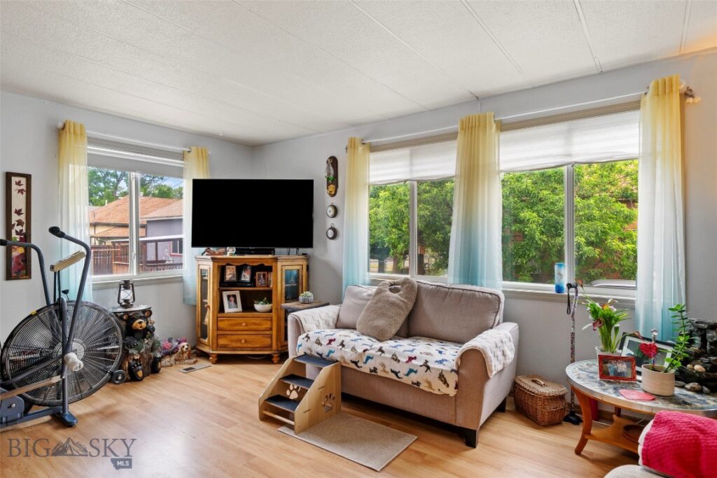 106 S I, Livingston MT 59047
