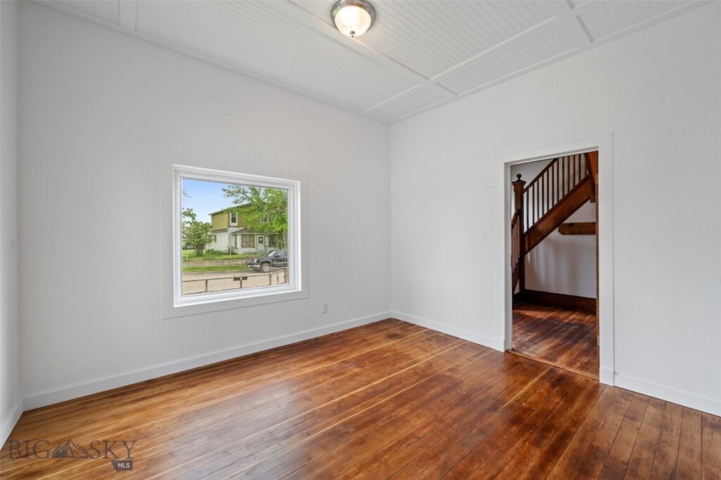 106 S I, Livingston MT 59047