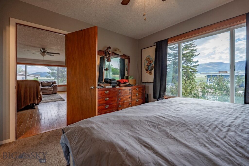 1020 W Gallatin Street, Livingston MT 59047