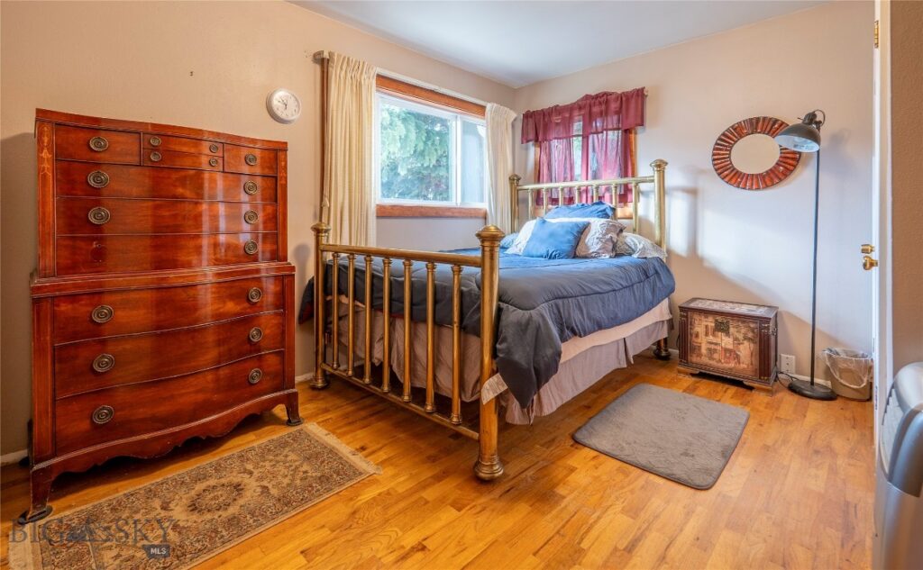 1020 W Gallatin Street, Livingston MT 59047