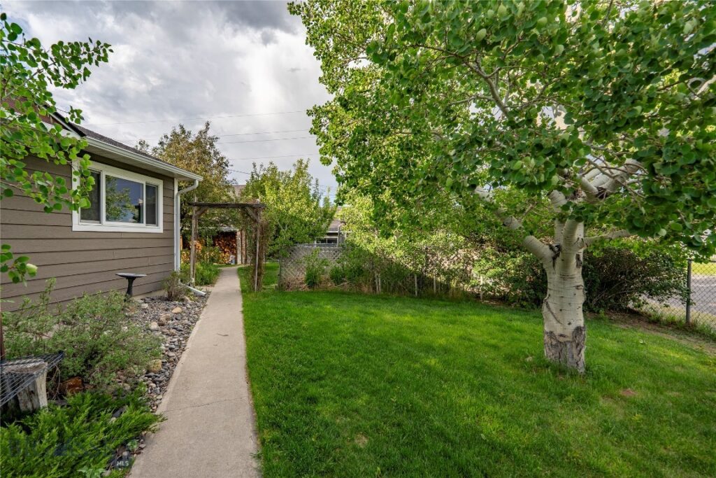 1020 W Gallatin Street, Livingston MT 59047