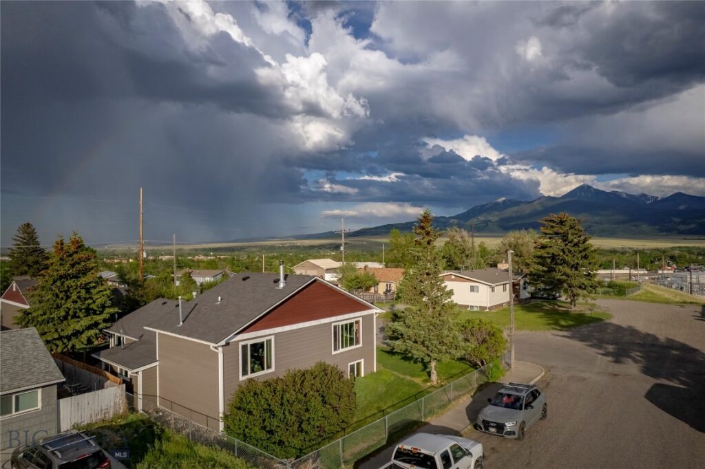 1020 W Gallatin Street, Livingston MT 59047