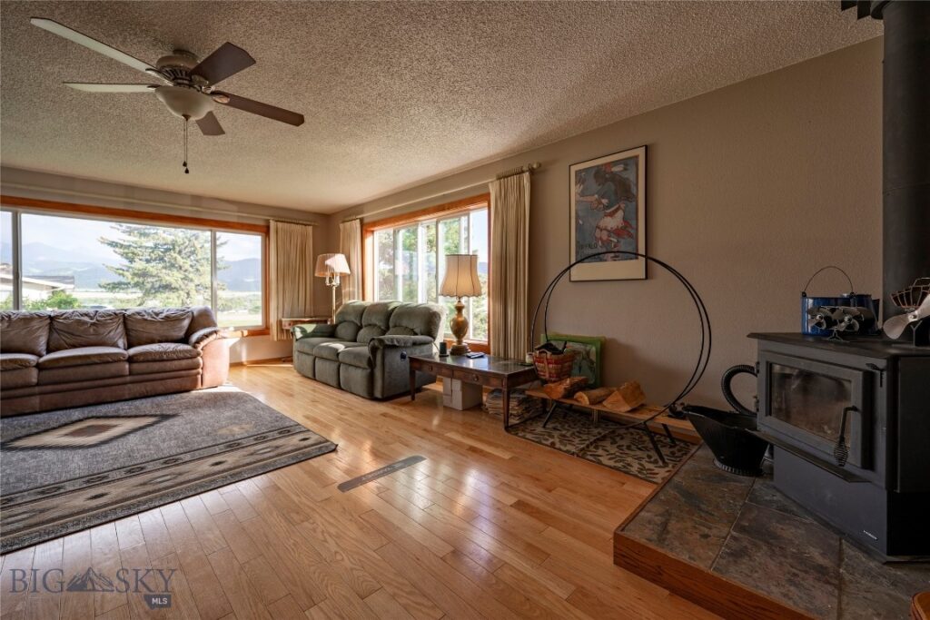1020 W Gallatin Street, Livingston MT 59047