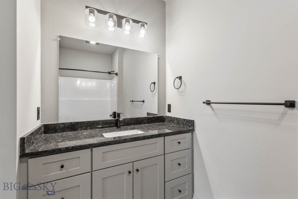 202 Fletching Unit B, Belgrade MT 59714