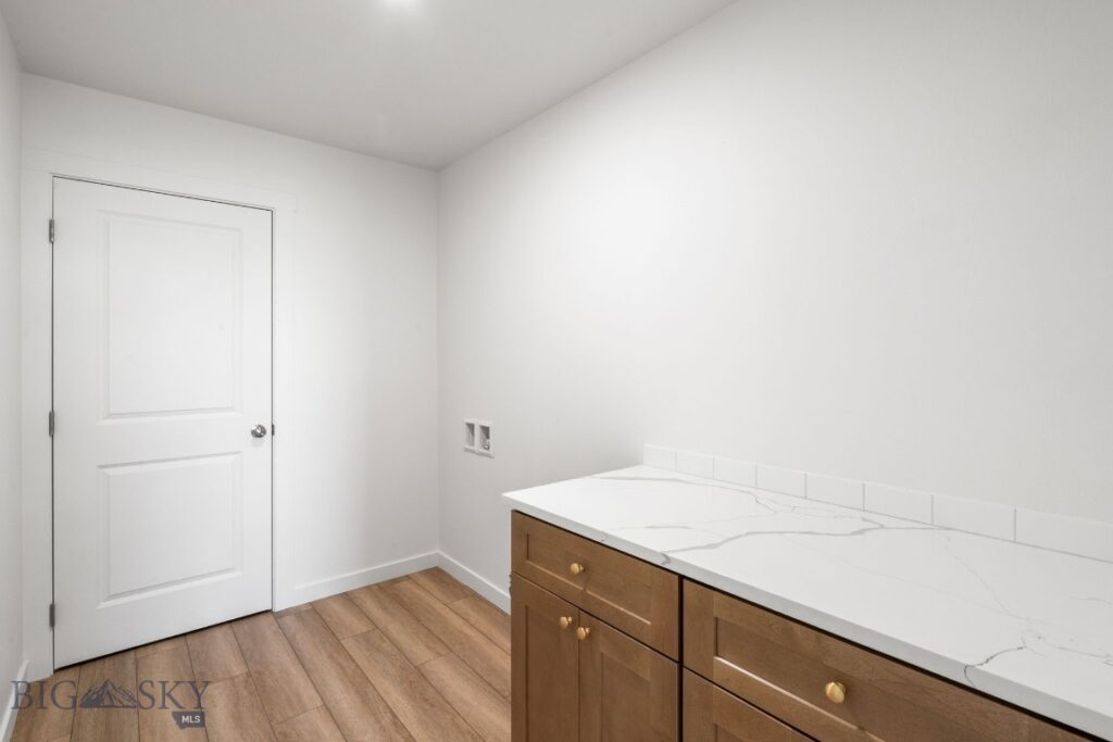 802 ACCOLADE Loop, Belgrade MT 59714