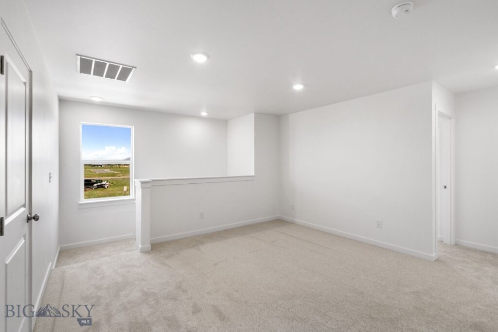 802 ACCOLADE Loop, Belgrade MT 59714