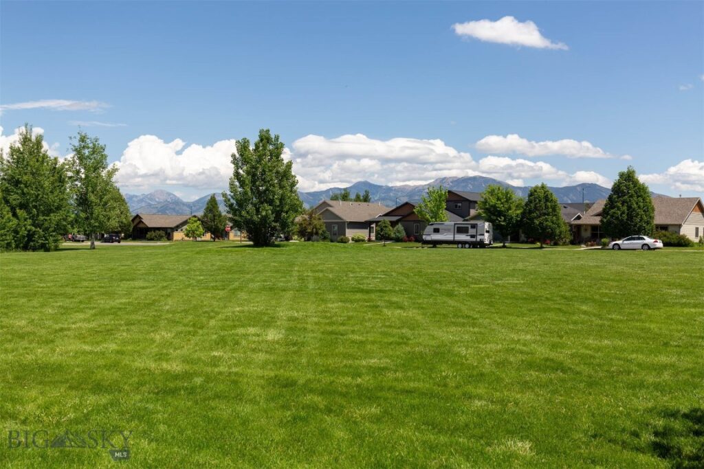 986 Flanders Creek, Bozeman MT 59718