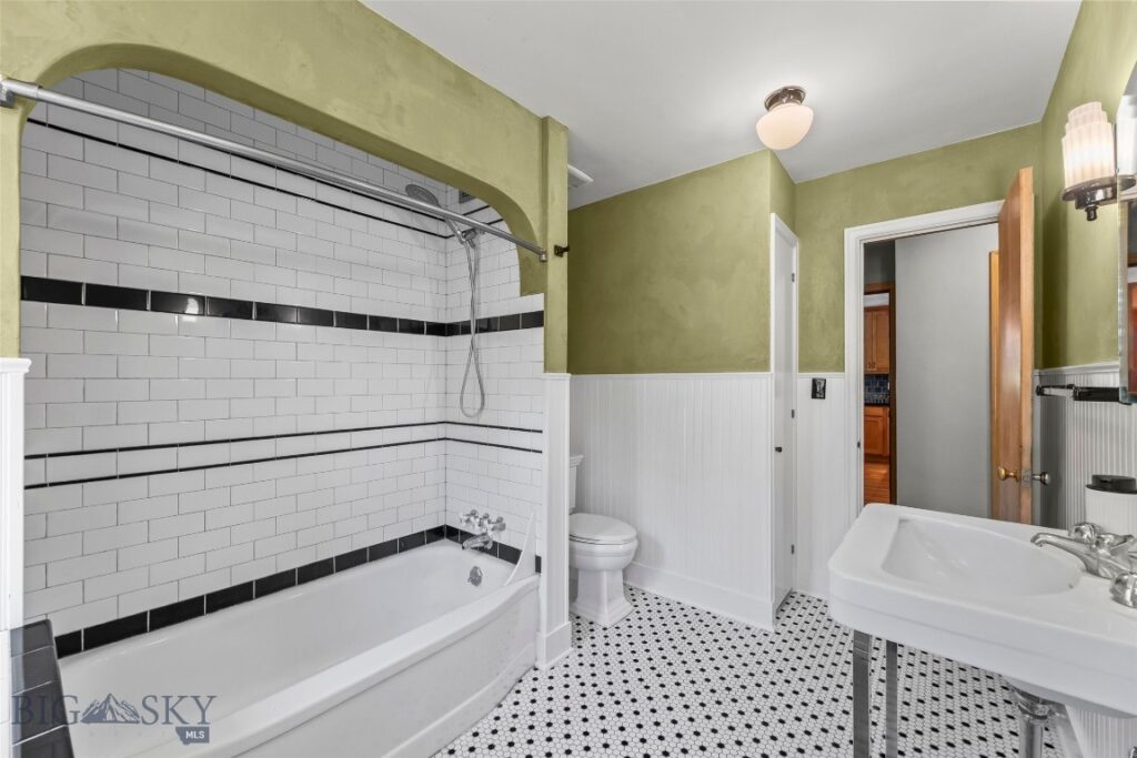 528 N 5th Street, Livingston MT 59047