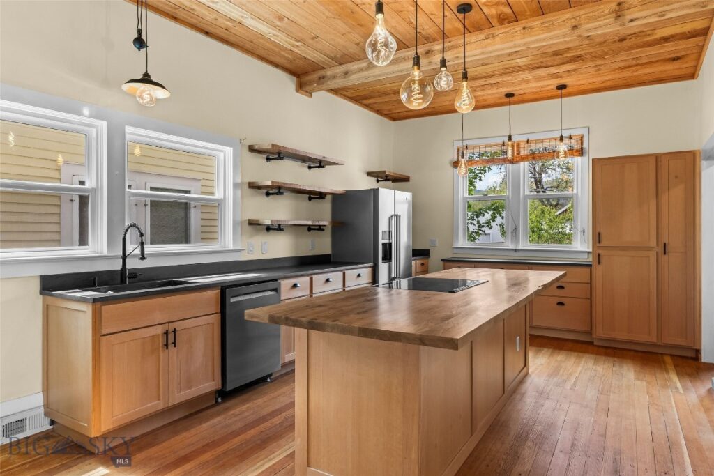 108 S 3rd Street, Livingston MT 59047