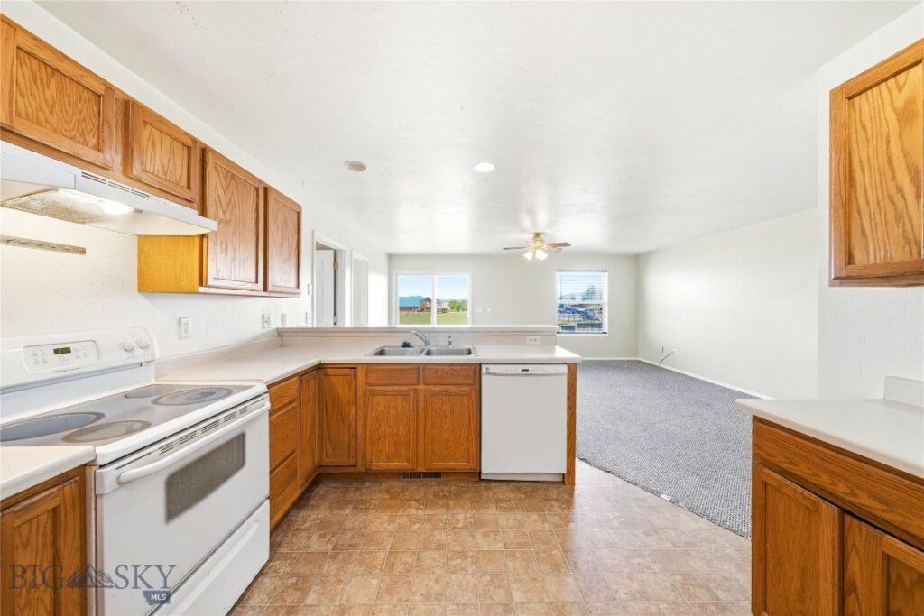 539 N River Rock, Belgrade MT 59714