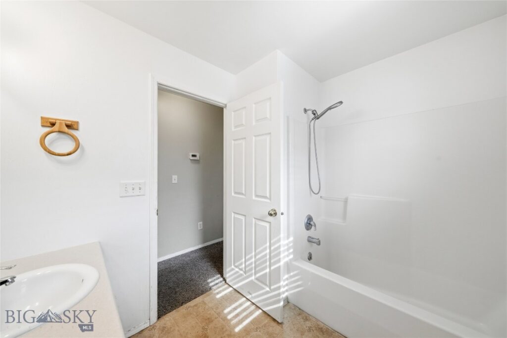 539 N River Rock, Belgrade MT 59714