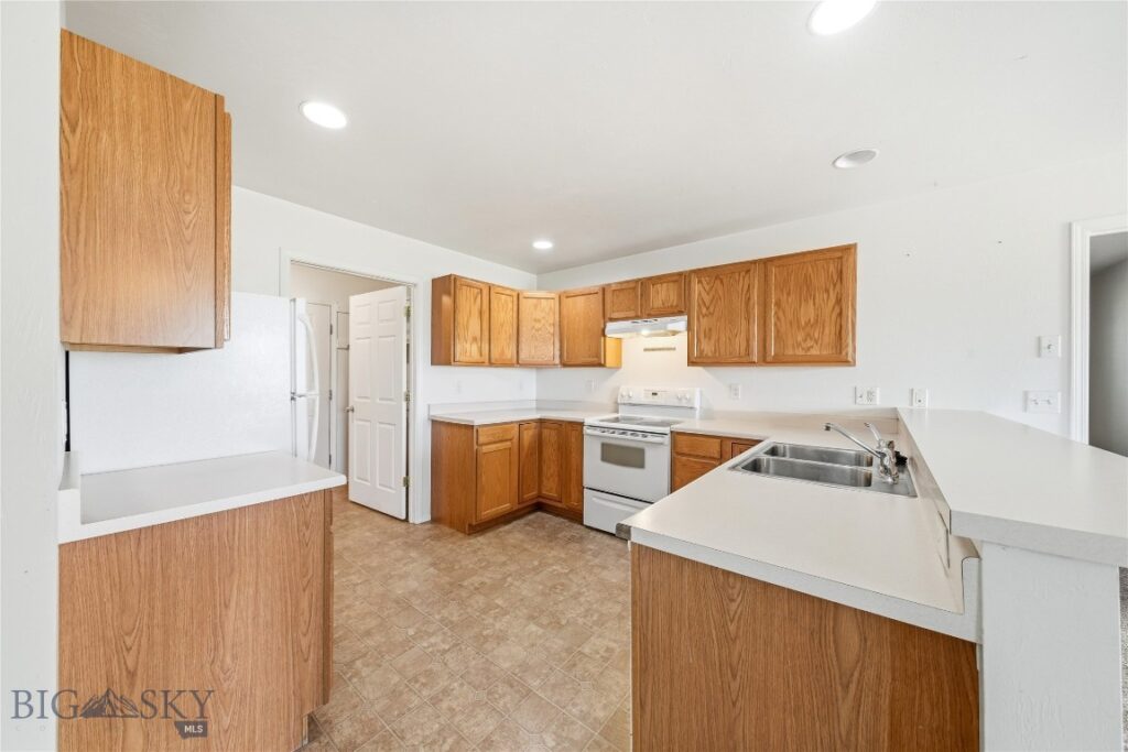 539 N River Rock, Belgrade MT 59714