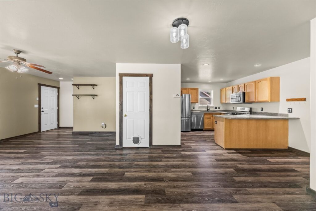 618 N River Rock Drive, Belgrade MT 59714