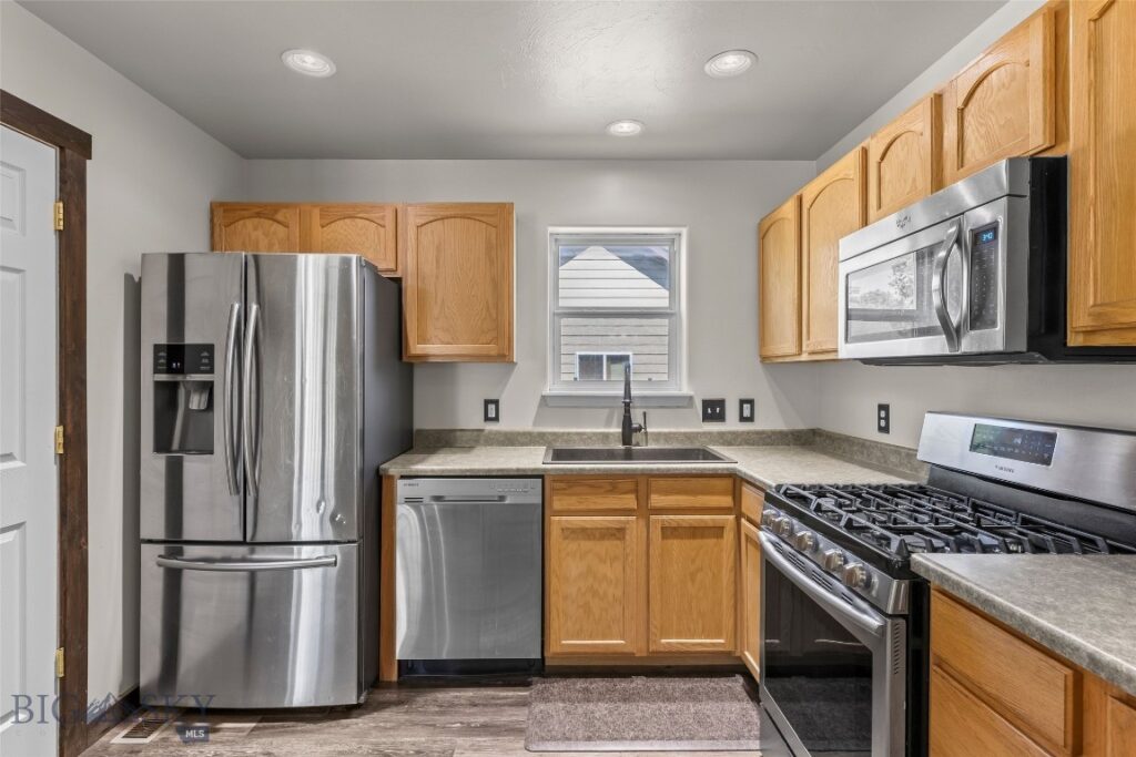 618 N River Rock Drive, Belgrade MT 59714