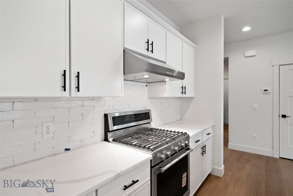 1502 Beeker Lane, Belgrade MT 59714