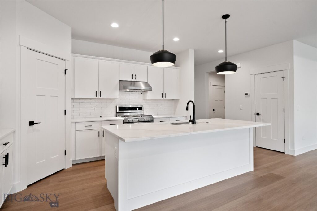 1502 Beeker Lane, Belgrade MT 59714