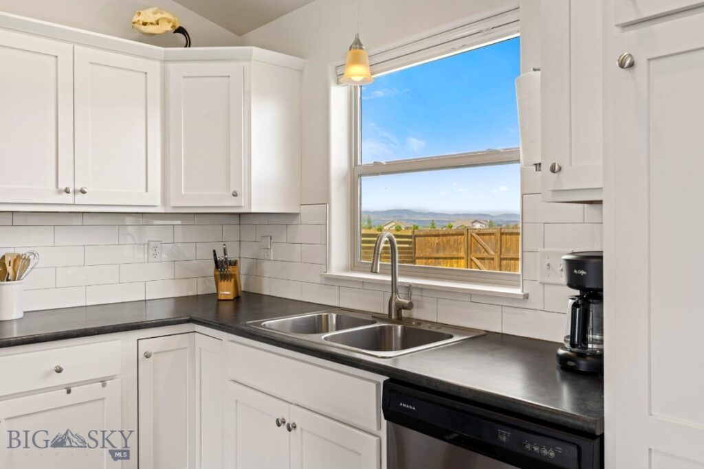 1402 Ingomar Boulevard, Belgrade MT 59714