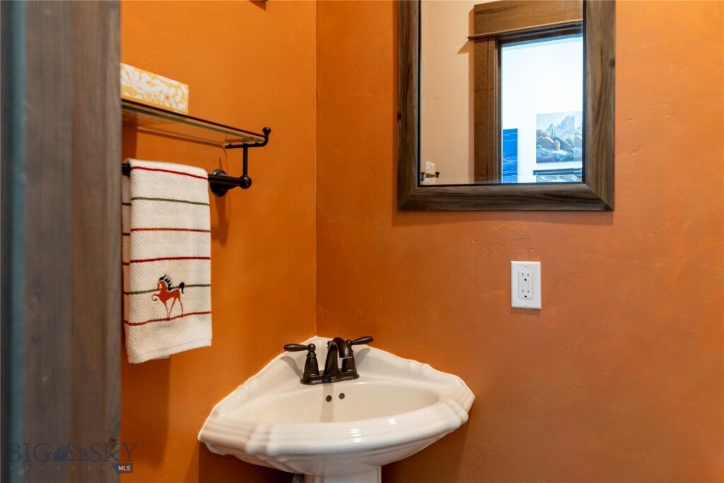 34 Obsidian Road, Livingston MT 59047