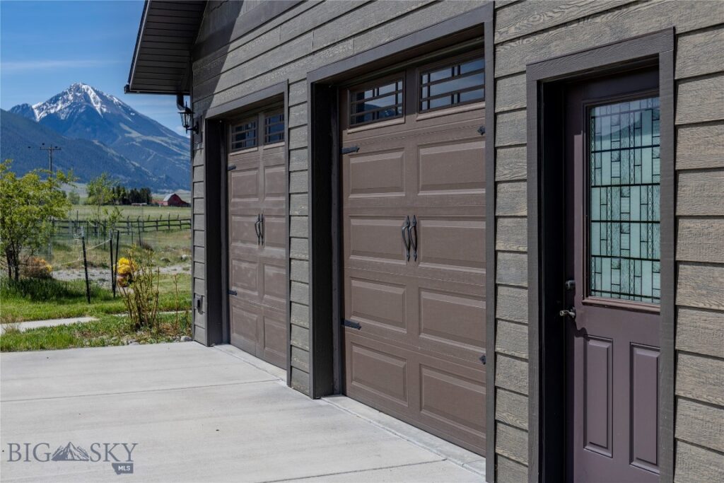 34 Obsidian Road, Livingston MT 59047