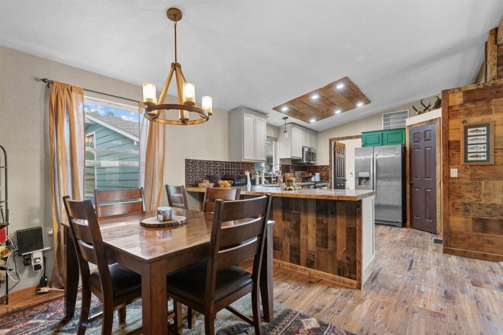 810 Golden West Drive, Belgrade MT 59714