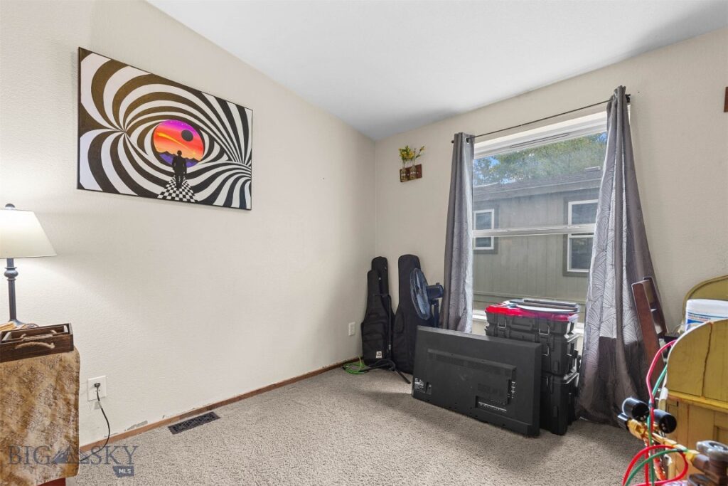810 Golden West Drive, Belgrade MT 59714