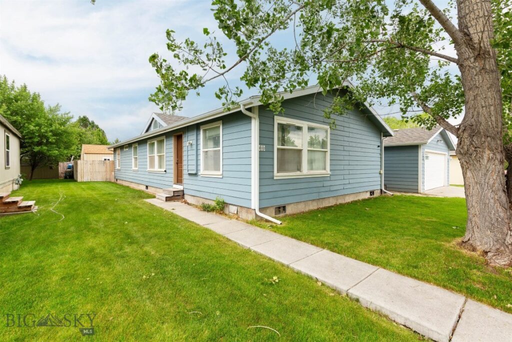 810 Golden West Drive, Belgrade MT 59714
