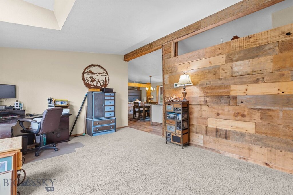 810 Golden West Drive, Belgrade MT 59714