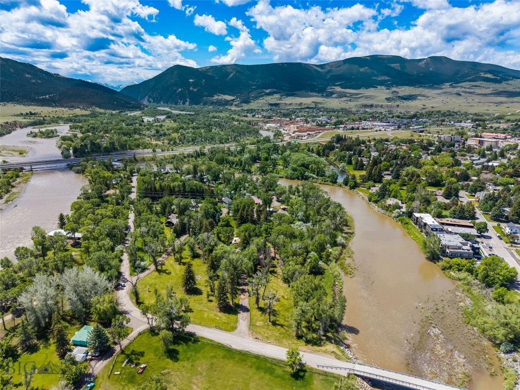 9th St Island Drive, Livingston MT 59047