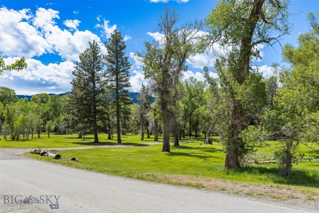 9th St Island Drive, Livingston MT 59047