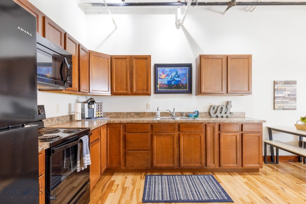 67 Village Drive, Belgrade MT 59714