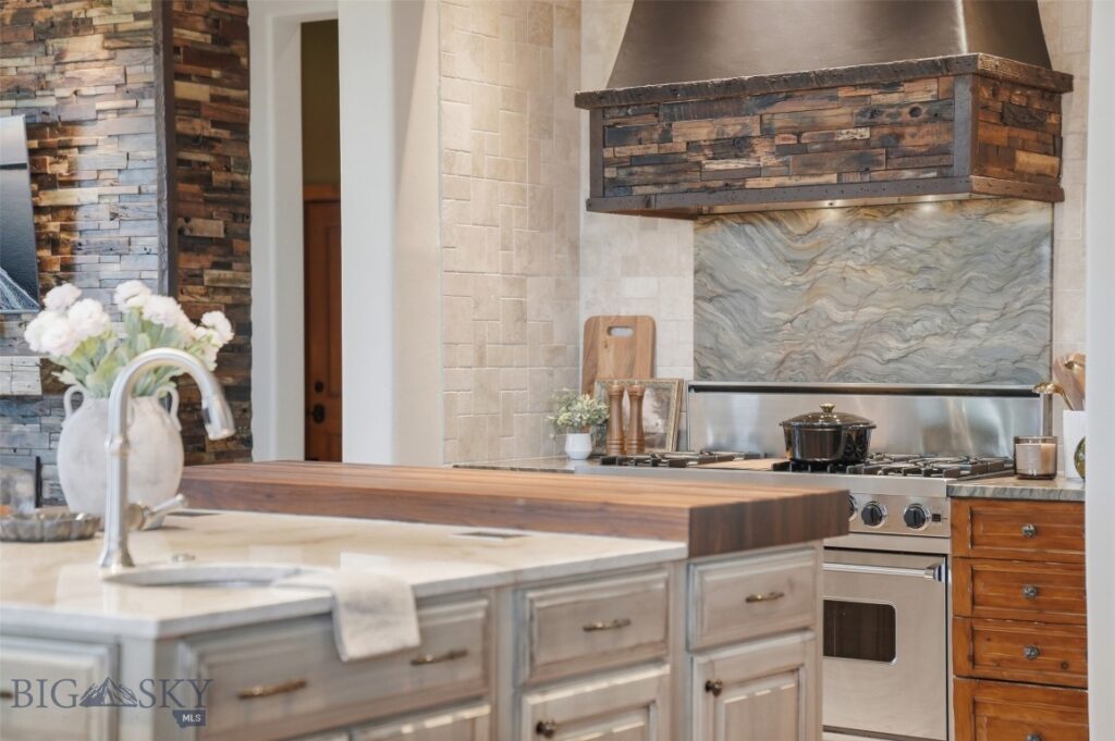 390 Hayrake Lane, Bozeman MT 59715